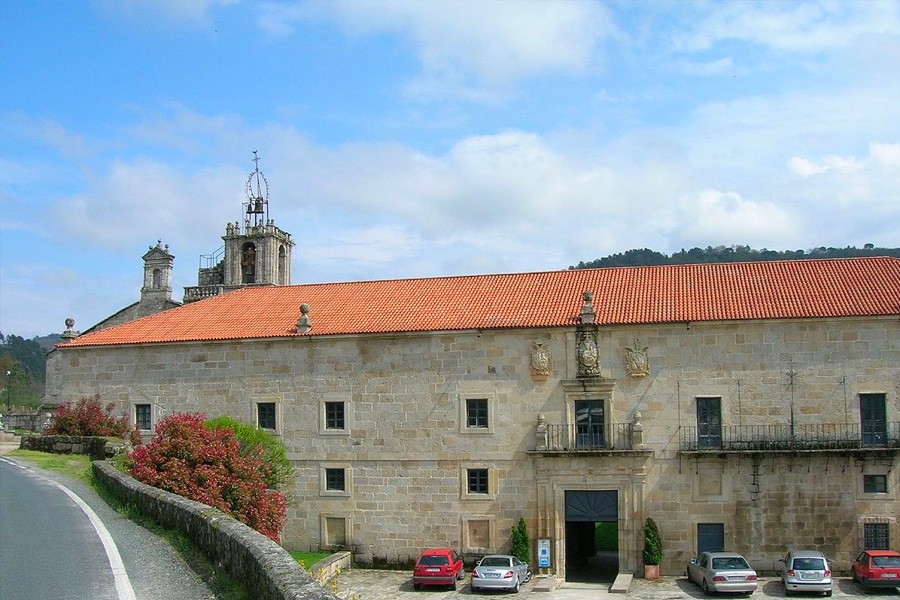 Fotografía del monasterio de Leiro cerca del Pazo Almuzara
